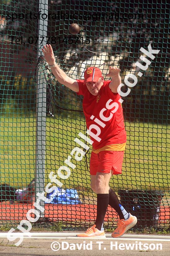 Mens hammer, 2024 NE Masters Track and Field Champs., Monkton Stadium, Jarrow.  Photo: David T. Hewitson/Sports for All Pics